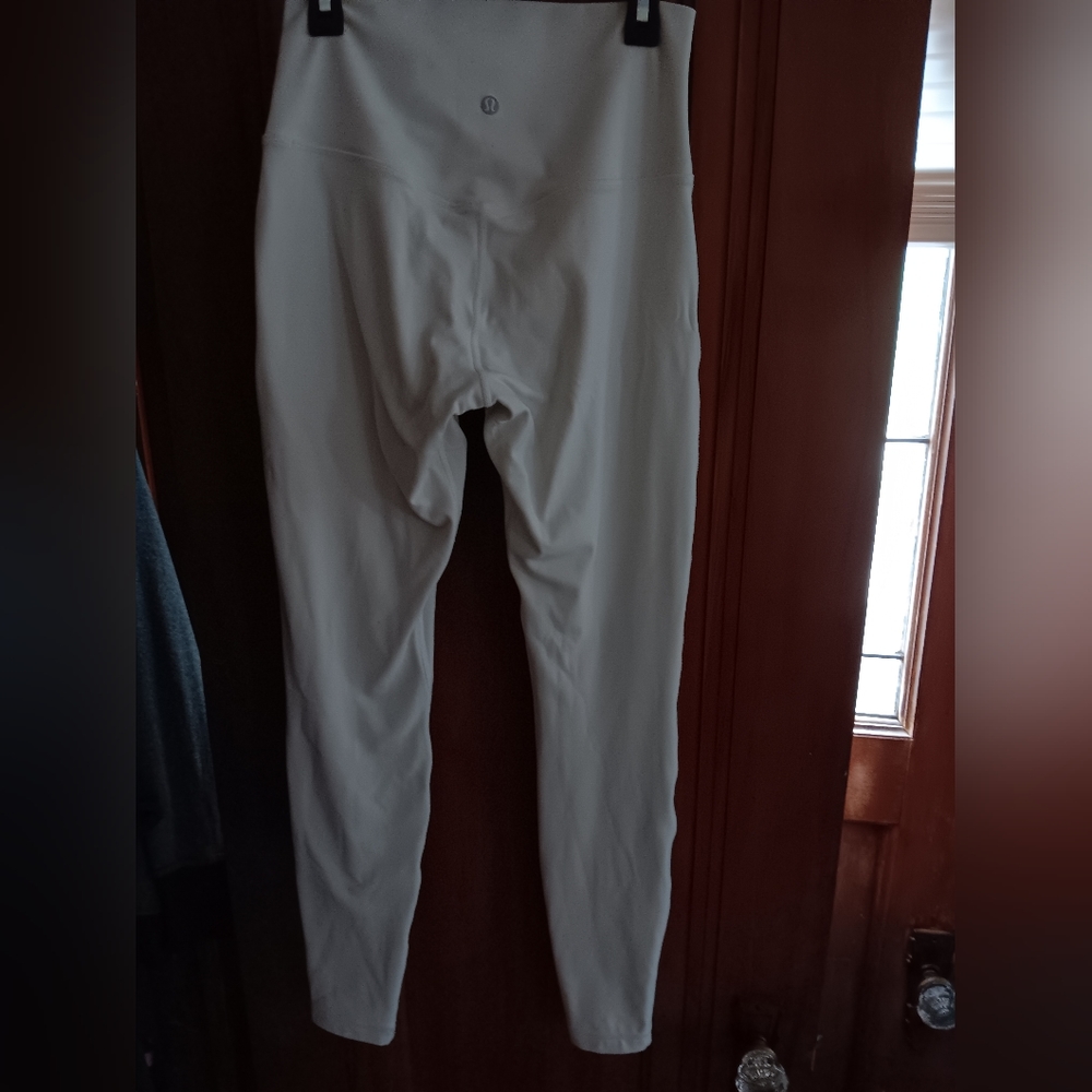 Lululemon align leggings white (bone color) size 6 like new. No stains or piling